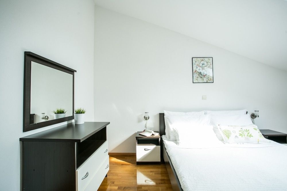 Apartments Bili