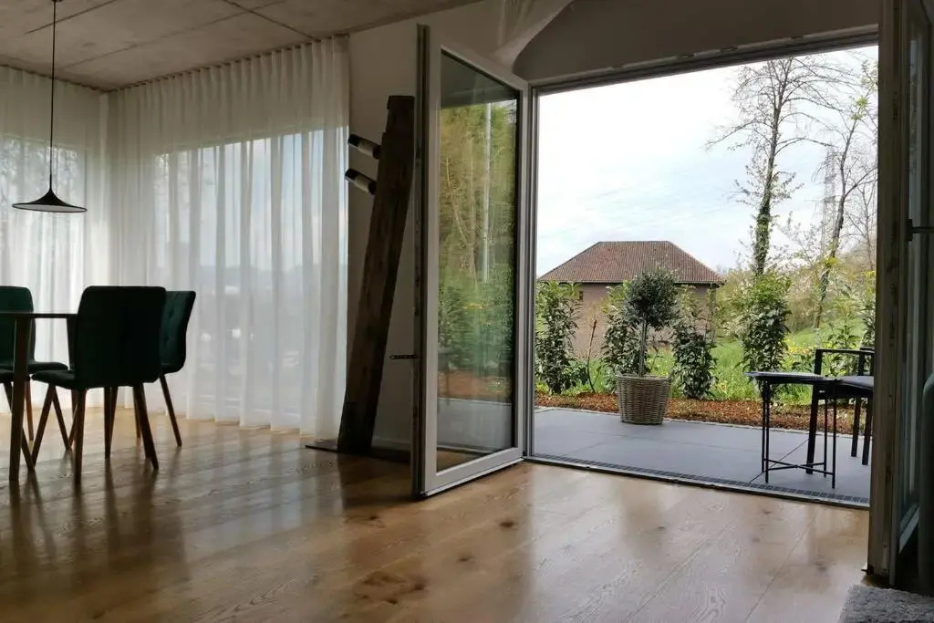 Moderne Ferienwohnung Rhenum mit Wallbox