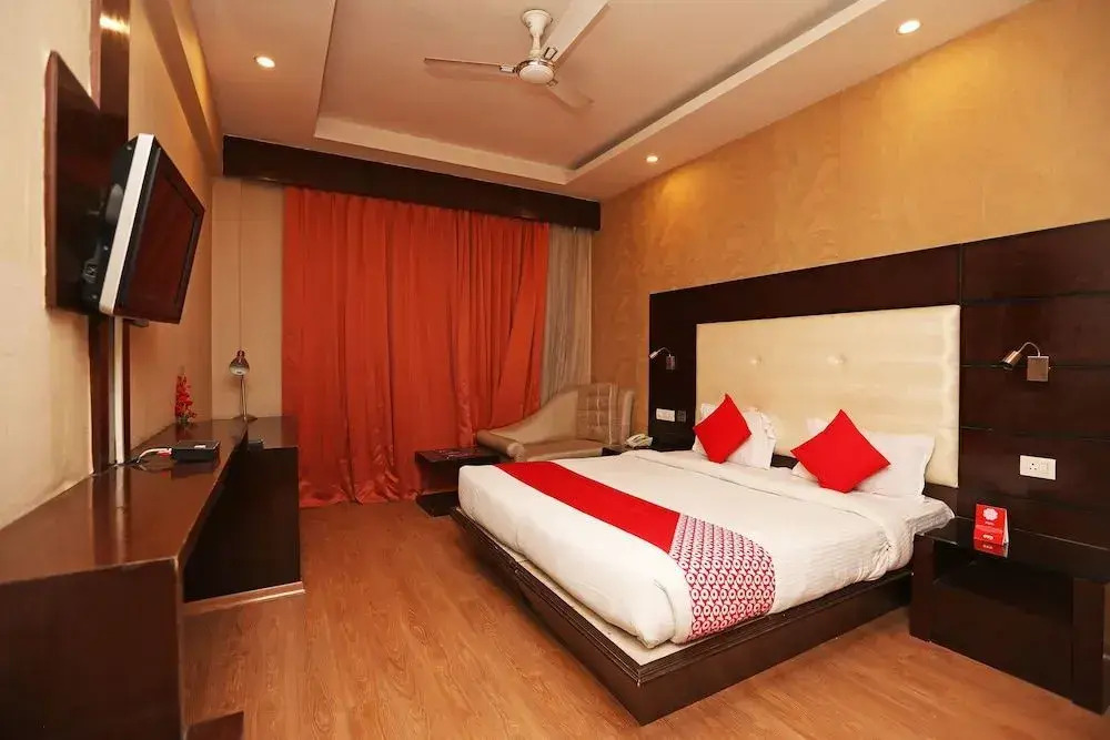 OYO 26932 Rv Homes