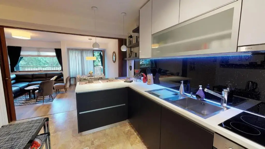 17 Ljubav Place