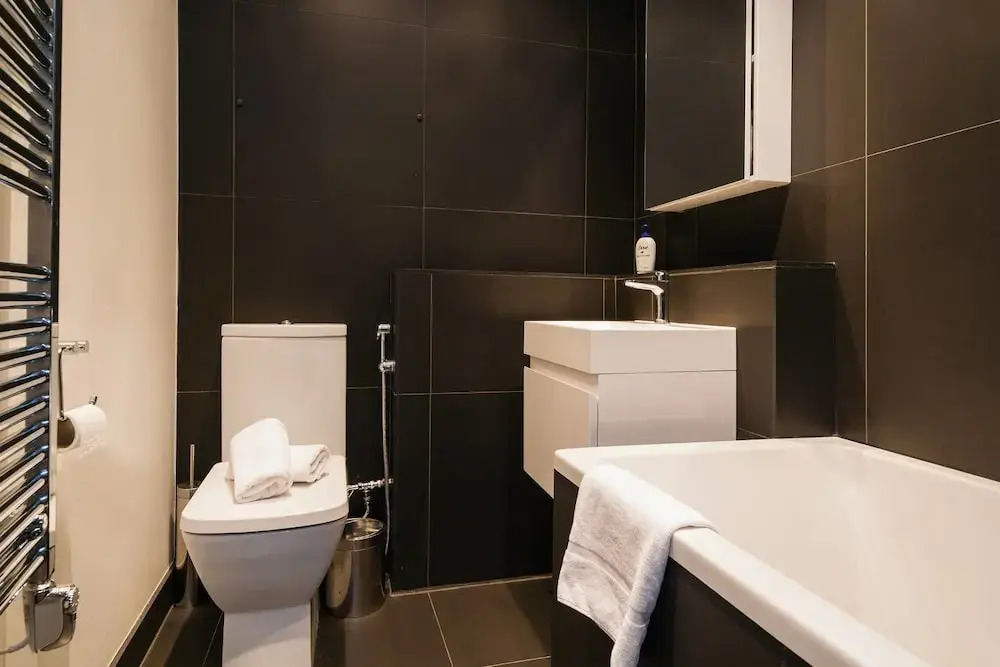 Bright New Flat Perfect Location!