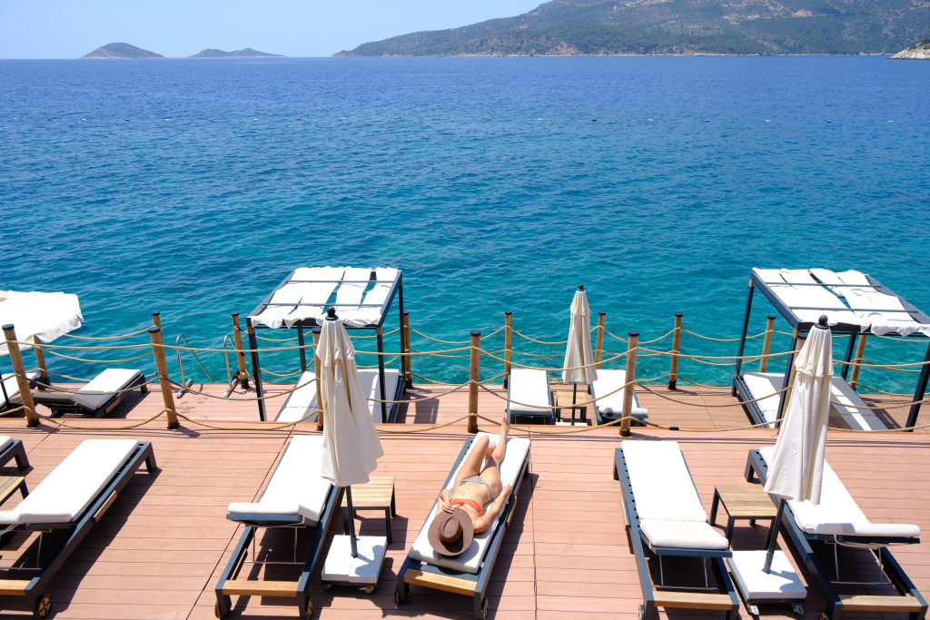 Lures Hotel