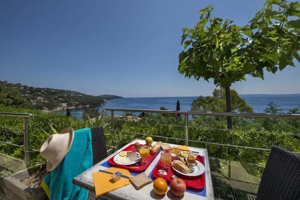 Hôtel-Club du Domaine dAiguebelle, USSIM Vacances