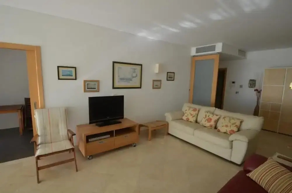 Vilamoura apartment garden access 013