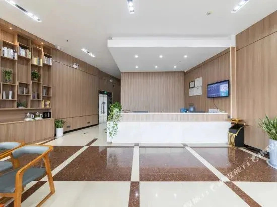 Longyan Sky Fashion Hotel