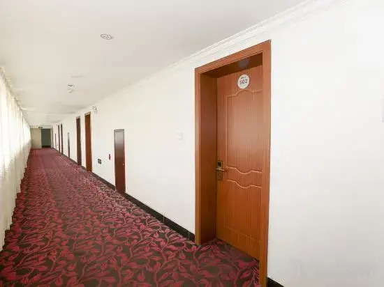 Hualian hotel (lufeng branch 2)