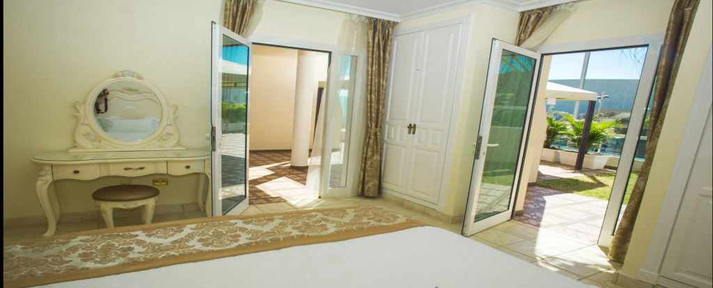Flamingo Suites Boutique Hotel
