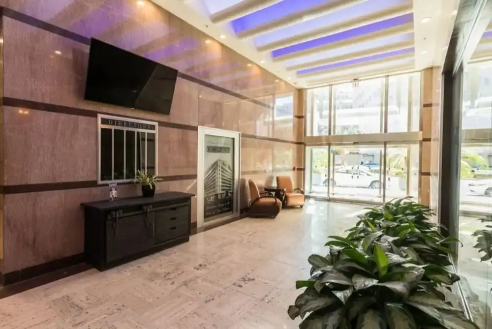 Captivating Condo near City Hot Spots