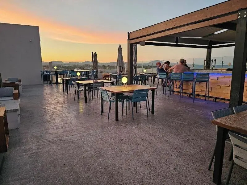 Aventuras Hotel