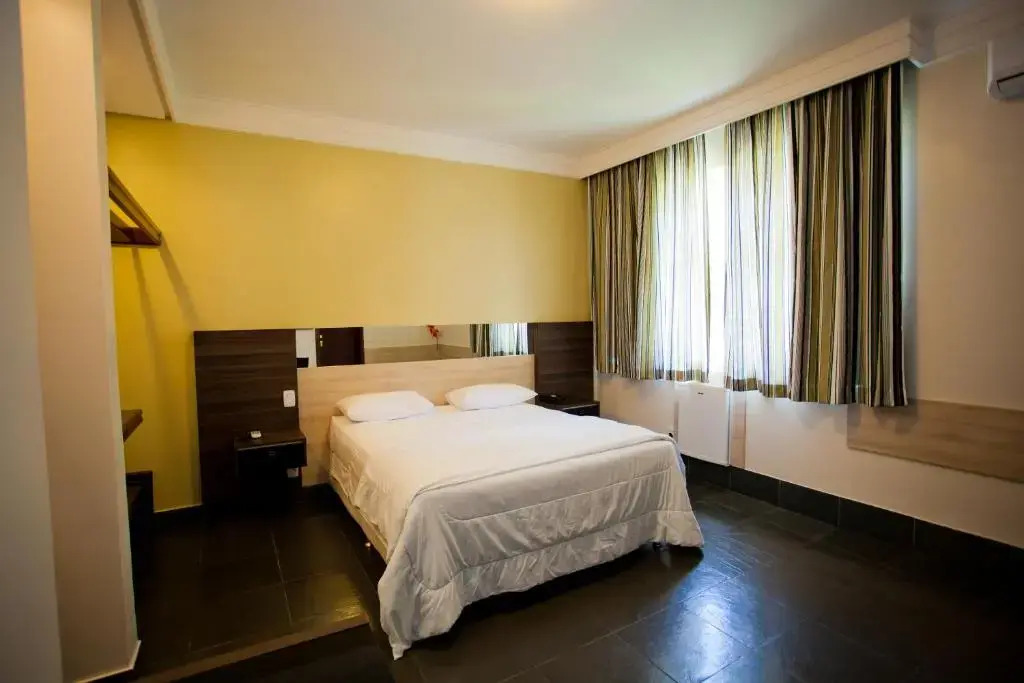 Aipana Plaza Hotel