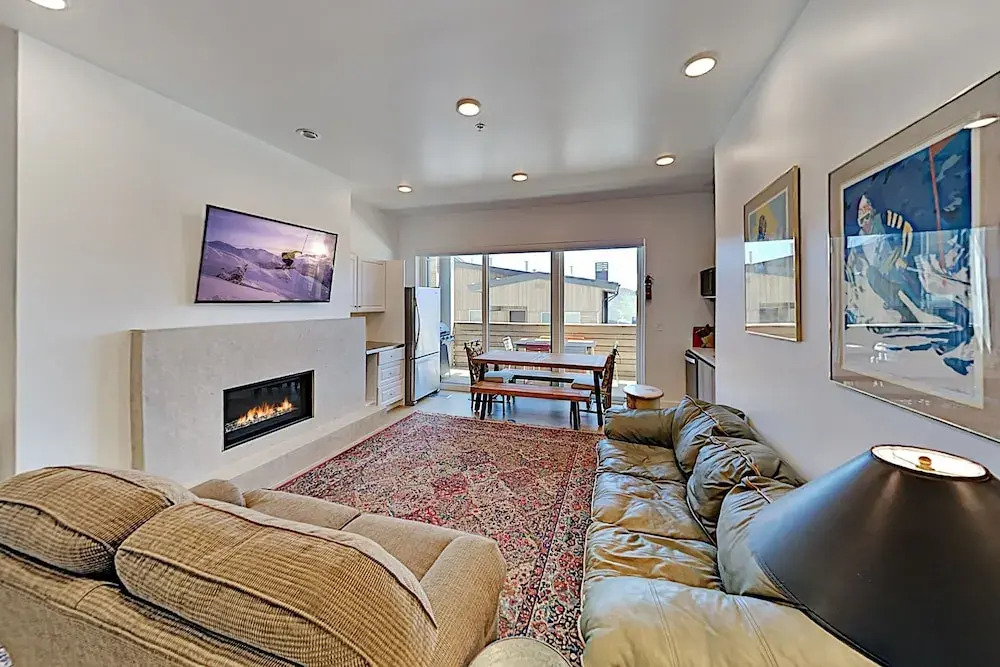 2752whmr 3 Bedroom Townhouse