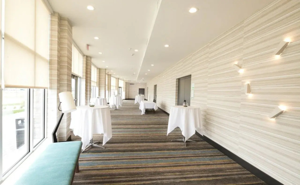 Holiday Inn Hotel & Suites - Mount Pleasant by IHG