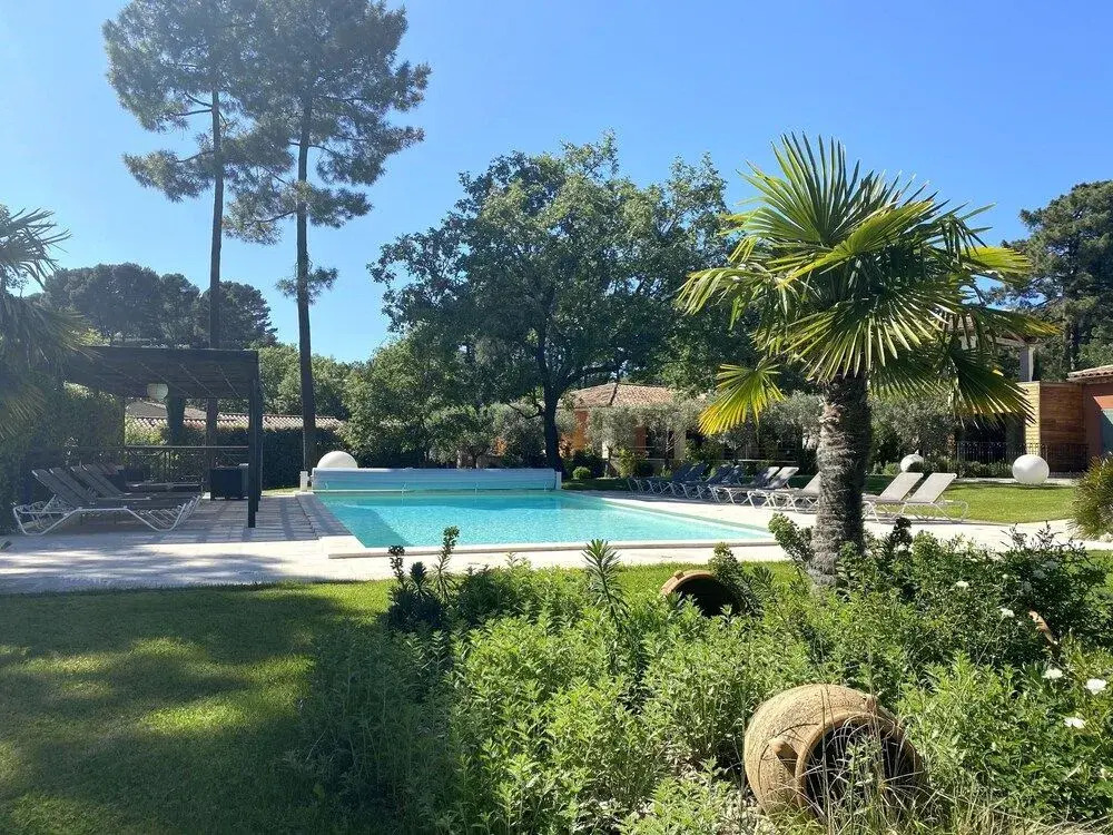 Les Sables dOcre & SPA