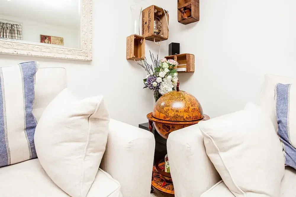Stunning Spacious South London 1 Bed Apartment with Balcony