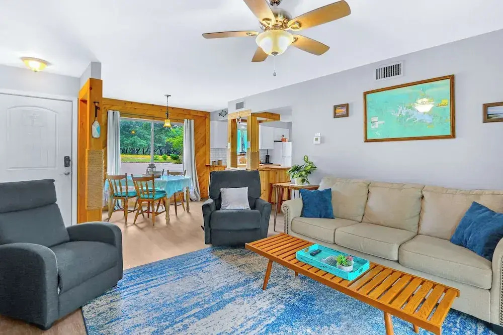 Charming Lakeside Condo - Moments to Lake Fun