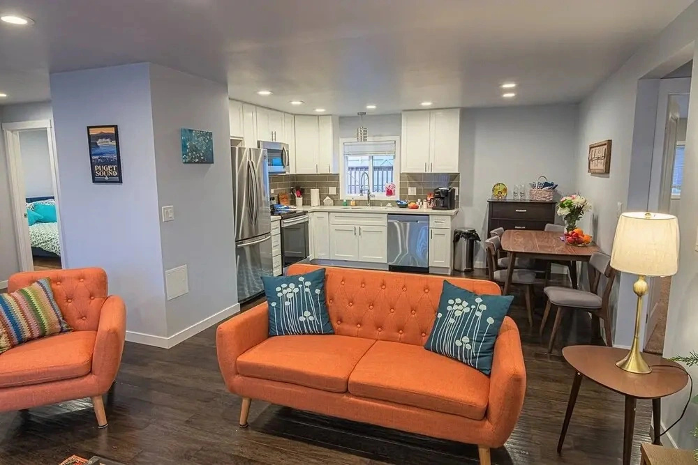 PNW Retreat Great Location in South Seattle