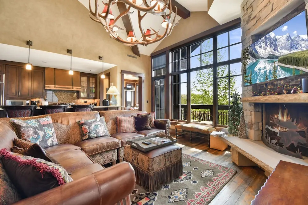 Arrowleaf by Luxury Mountain Destination