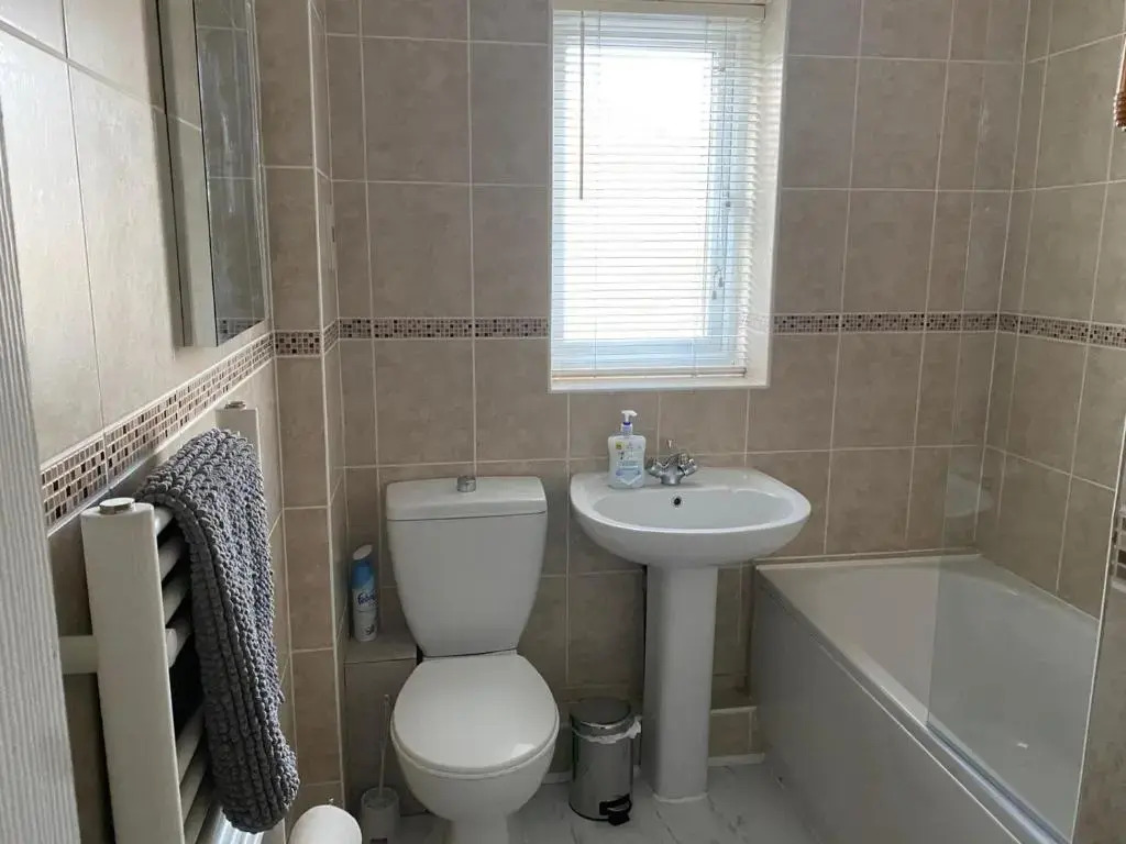 Riverside Park Ground Floor Apt 1 BR Parking St Neots