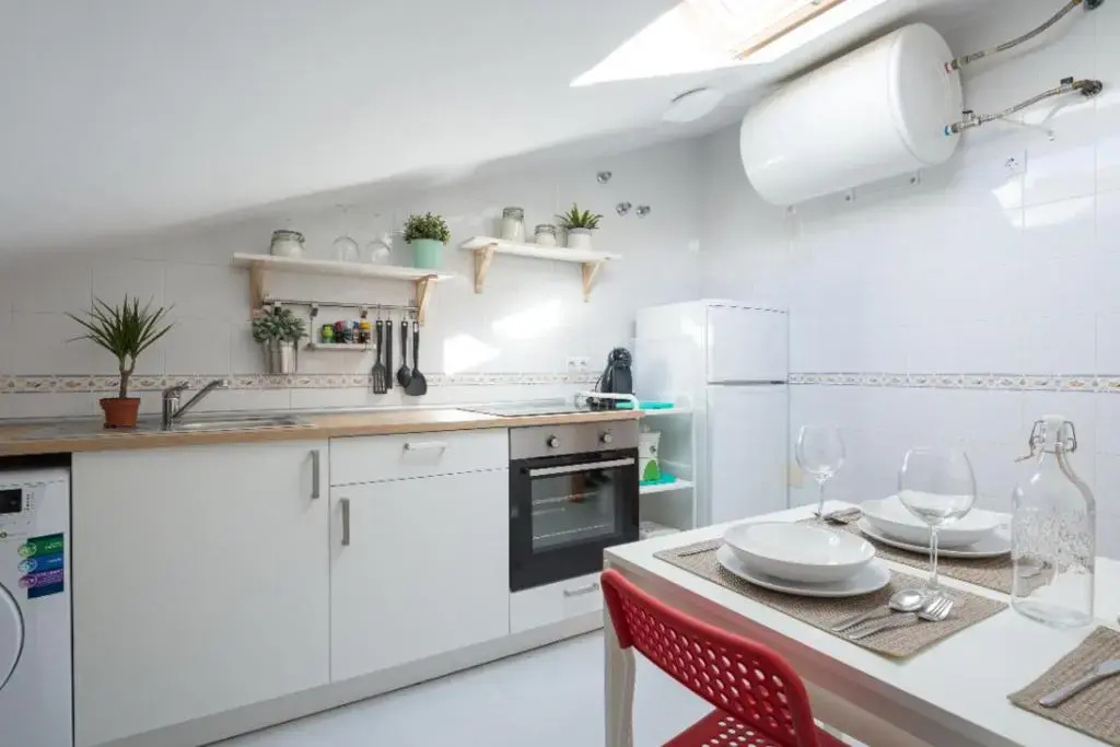 Hygge Apartment Center Near to the beach Free Parking 2R