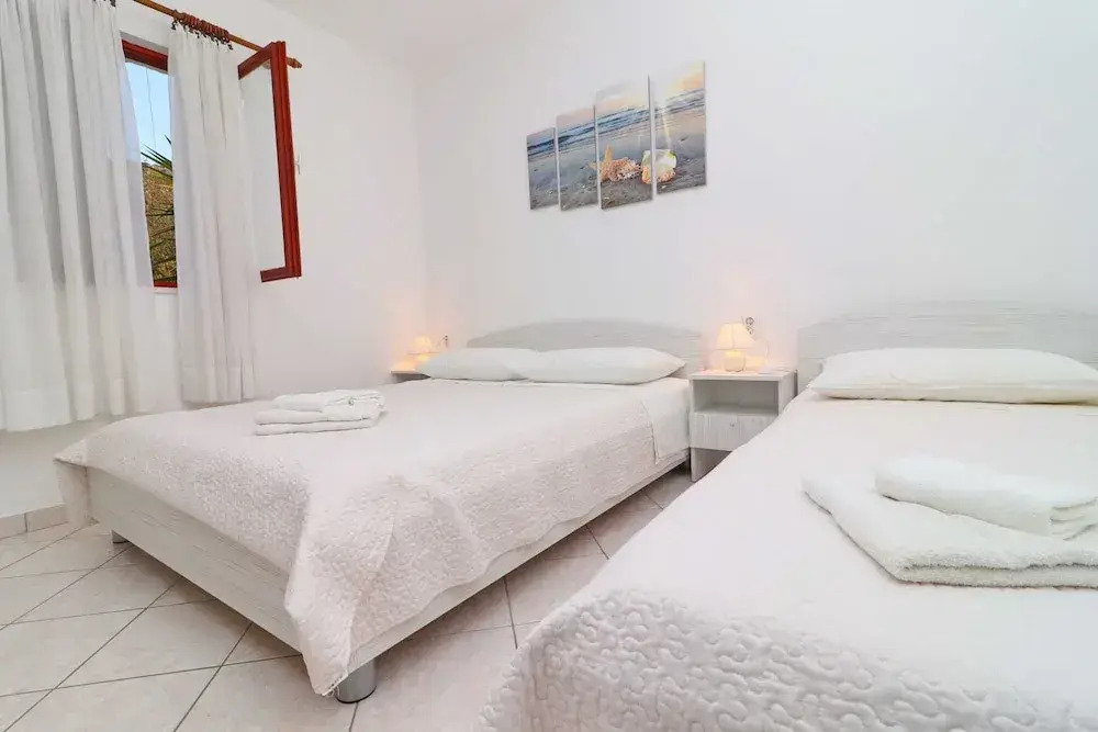 Seafront Apartments Anthony