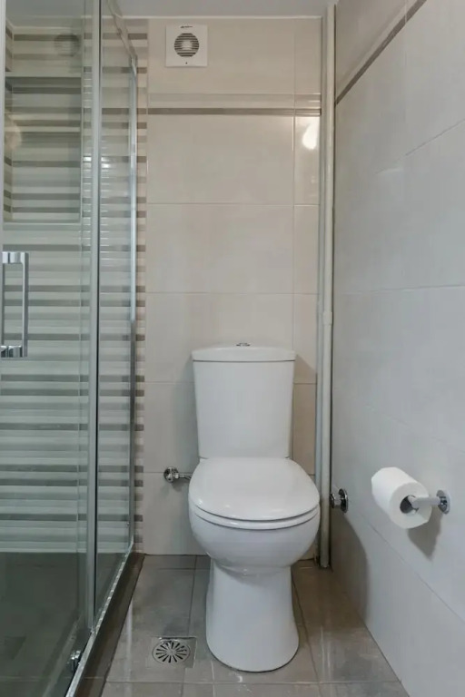 UPSTREET Urban 2BD Apartment in Koukaki