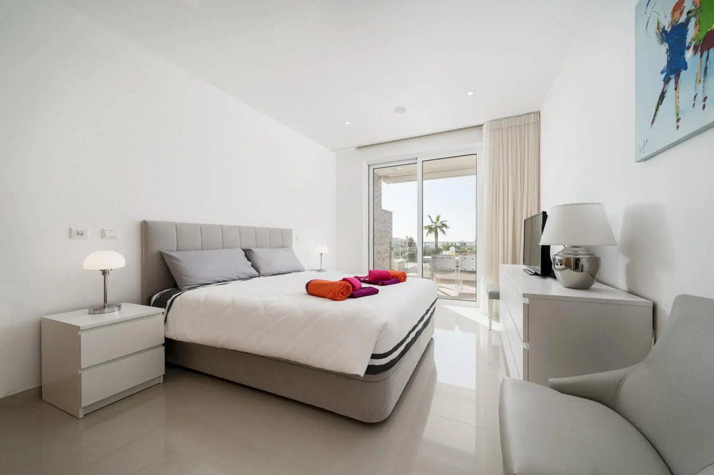 Luxury & Spacious Lagos Apartment by Ideal Homes