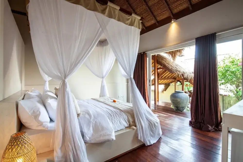 Villa Kimaya - 5-bed Berawa Luxury Villa with complimentary pool fence