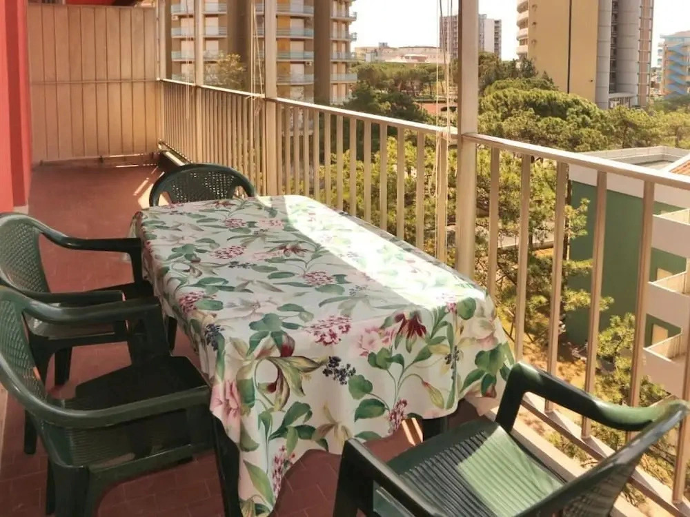 Bright and Equipped Apartment in Lignano