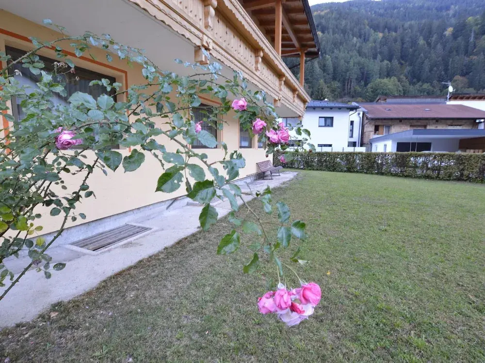 Apartment in Oetz With Balcony, Ski Storage, Fitness Room