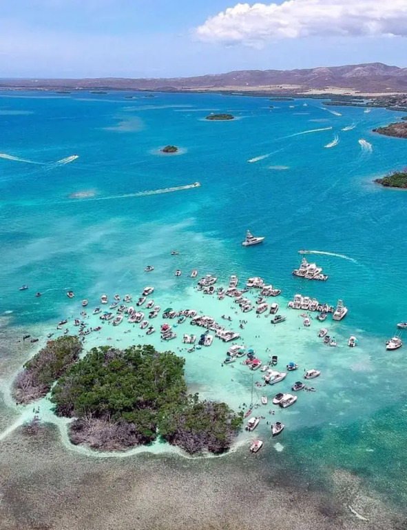 Nautilus by La Jamaca Hotels-Downtown La Parguera