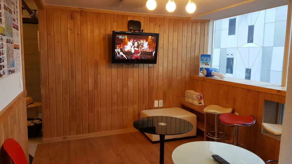 Dongbaekseom Guest House