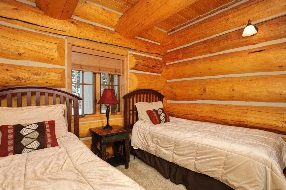 Paradise Meadow Lodge