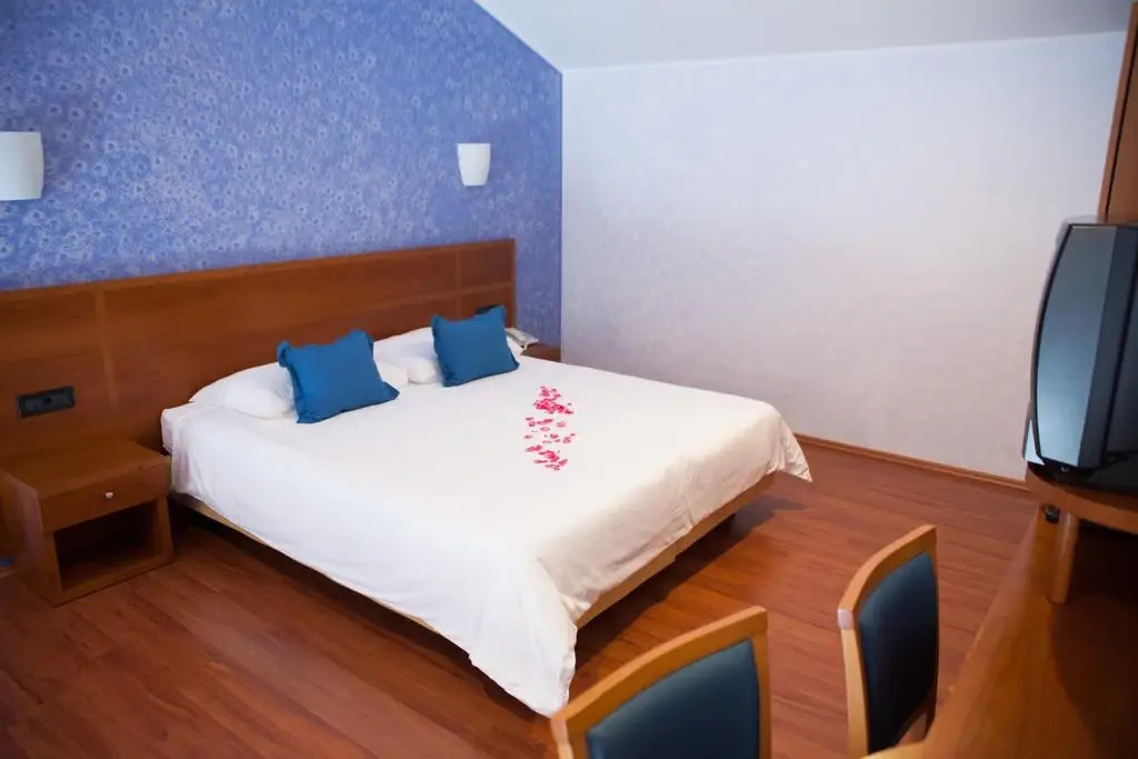 Hotel Zlatni Lav