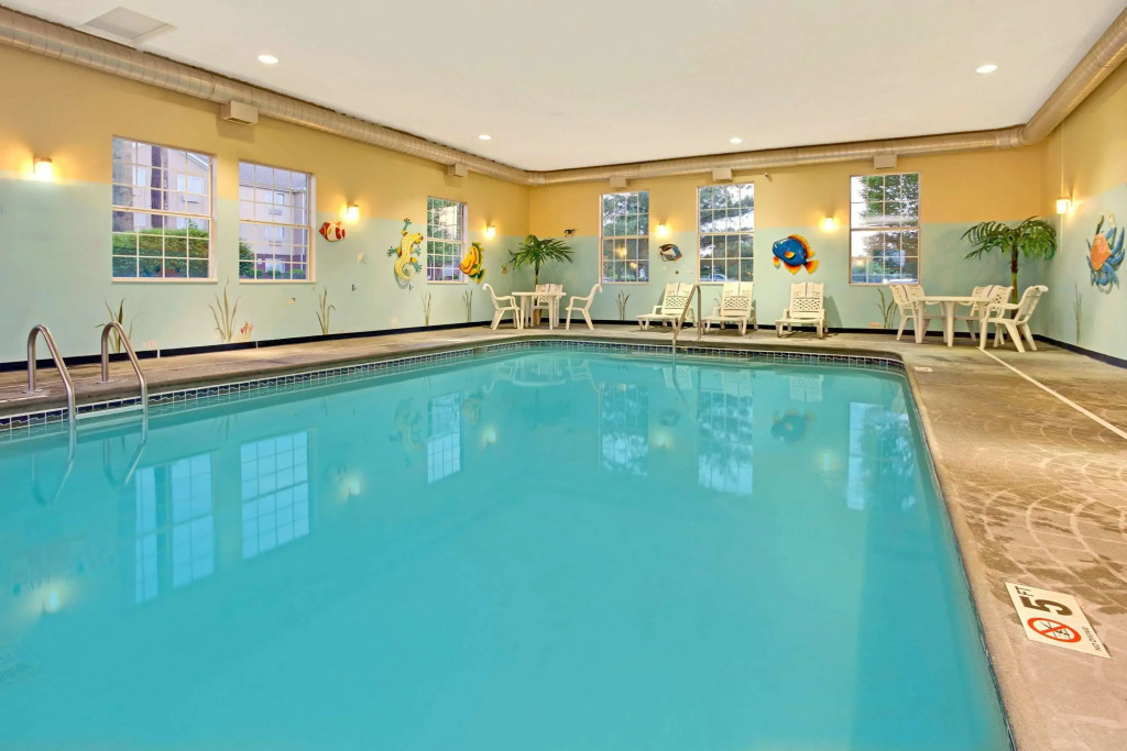 Hawthorn Extended Stay by Wyndham Cincinnati/Sharonville