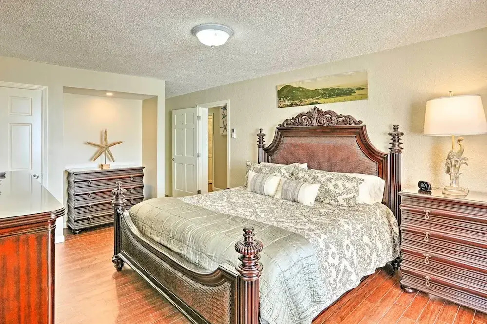 Elysian Resort Condo With 3 Balconies + Amenities!