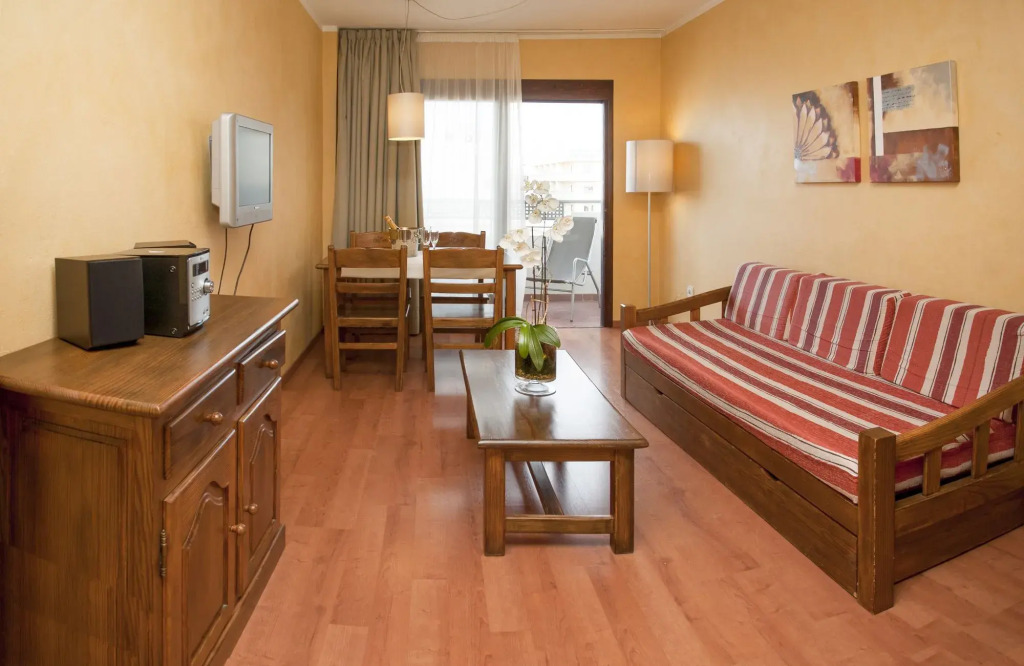 Апартаменты Parot Apartments