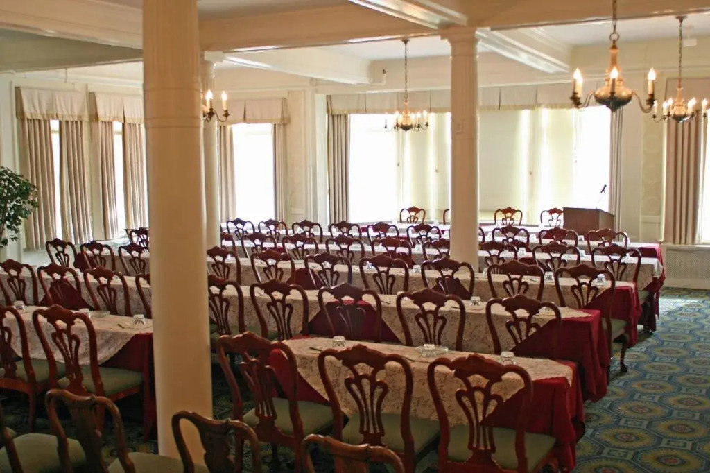 Middlebury Inn