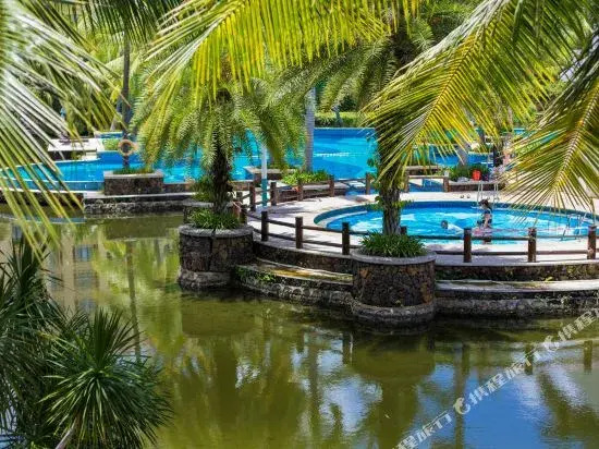 Goldentide Resort