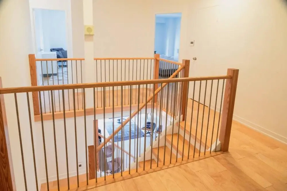 Spacious Family Condo In Swansea, Toronto