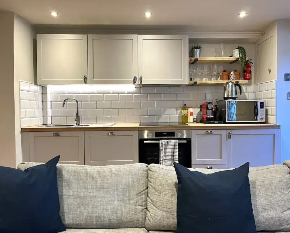Stylish Studio Apartment in Clifton Village