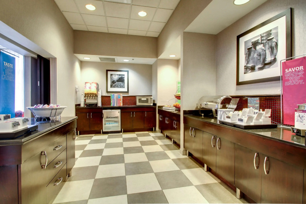 Hampton Inn Birmingham/Leeds