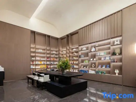 Guangzhou Beijing Road Pedestrian Street Dongshankou Metro Station Atour Hotel
