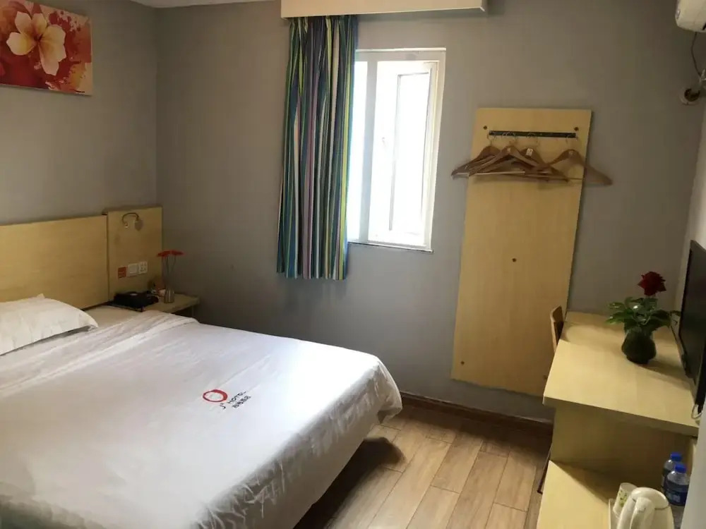 Lifu Yaju Hotel Guangzhou Xintang Metro Station Branch
