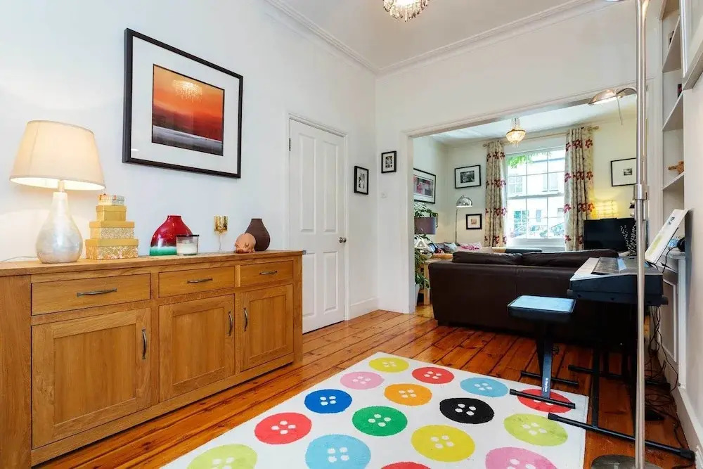 Chiswick Cottage Charm