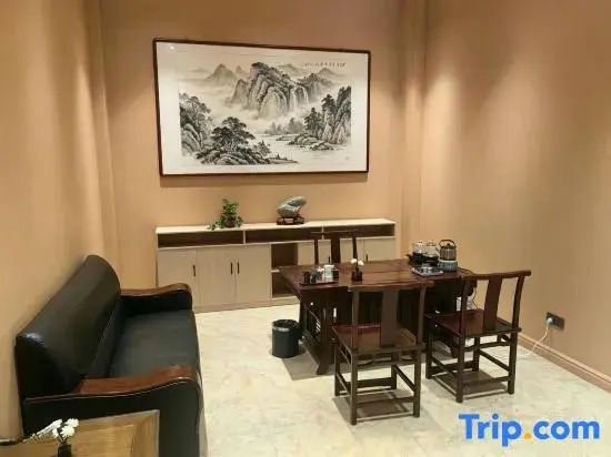 Mingrui Hotel