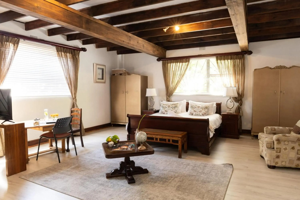 Staymore Cape Winelands Homestay