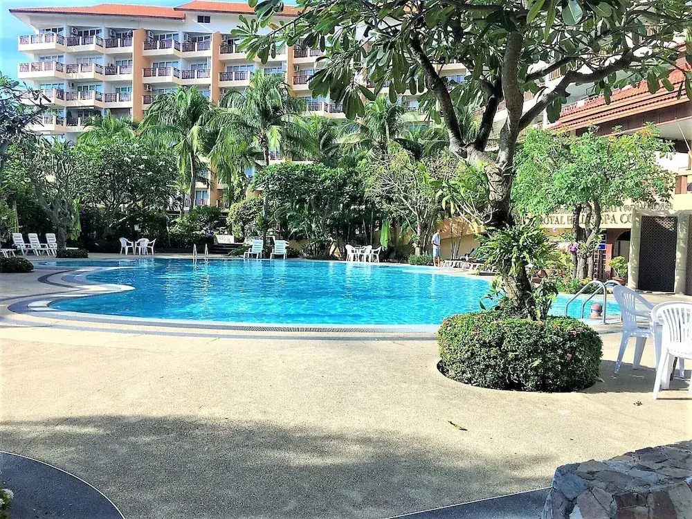 Spacious 2 Bedroom in Great Location Royal Hill Resort Pattaya