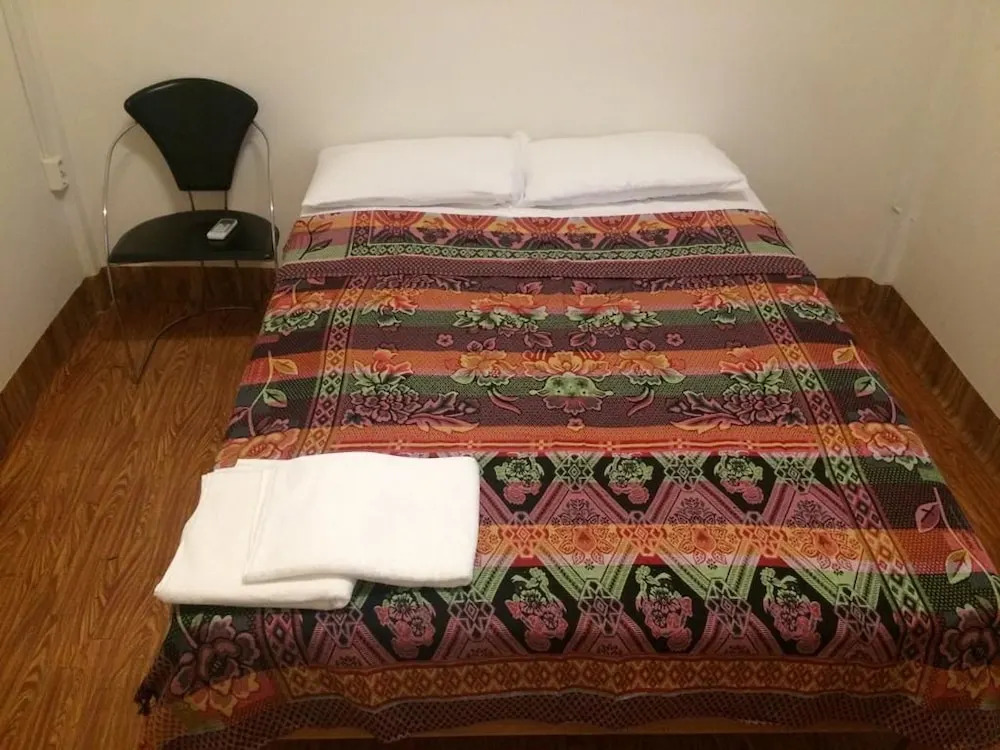 Hotel Midnight