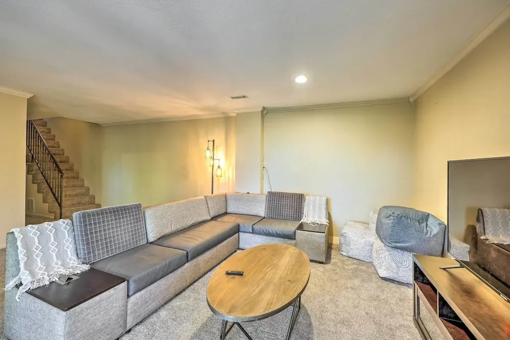 Family-friendly Hot Springs Hideaway w/ Yard!