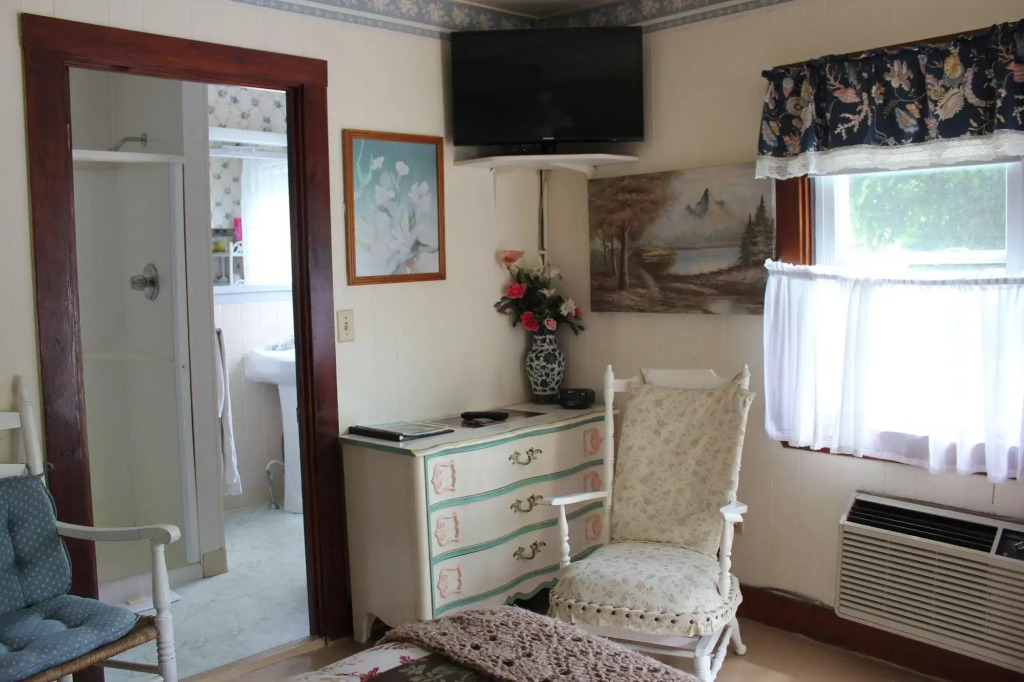 Sea Breeze Inn